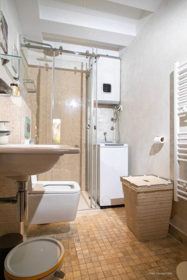 Nata Apartment 4 Stars Ровин Екстериор снимка